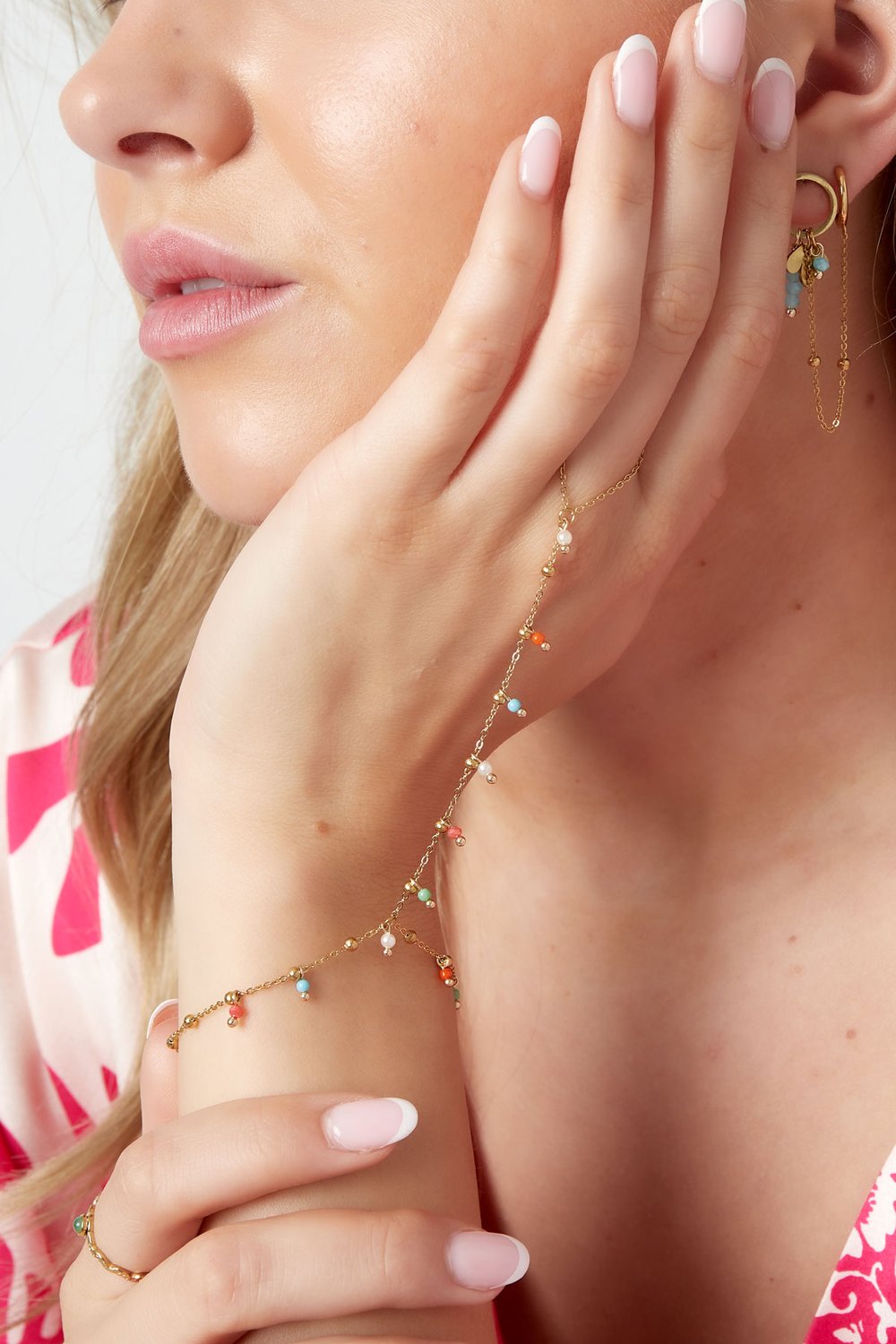 Joelle handchain
