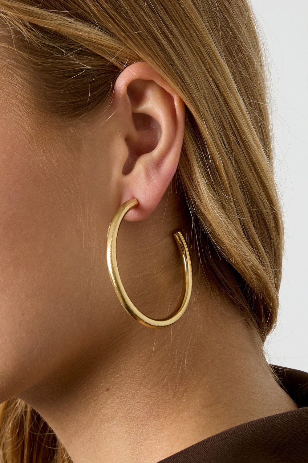 Lay earrings